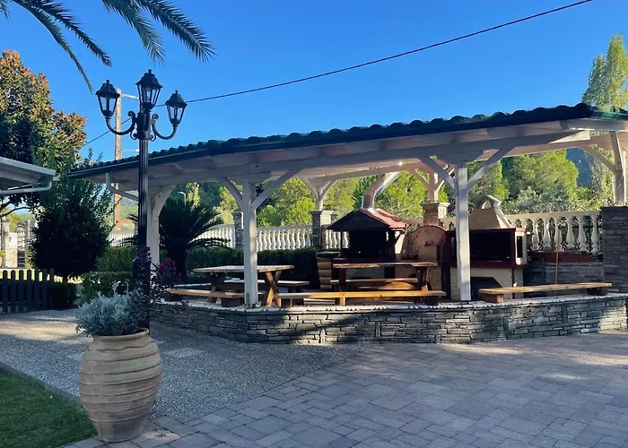 Diaporos Hotel 3*