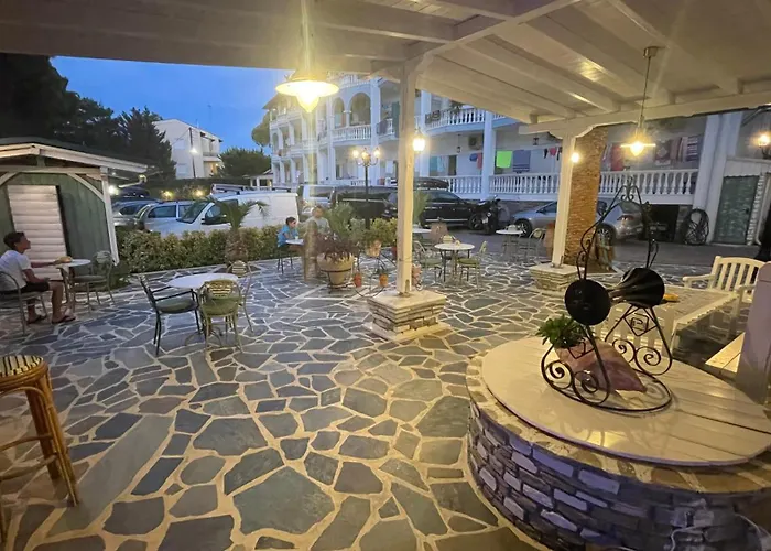 Diaporos Hotel