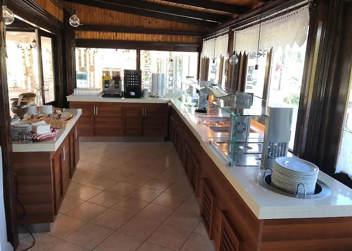 Diaporos Hotel