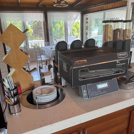 Diaporos Szálloda Vurvurú