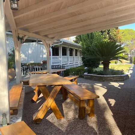 Diaporos Hotel