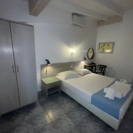 Diaporos Hotel 3*