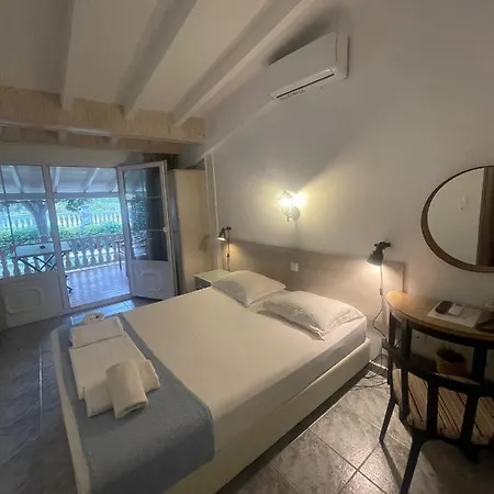 Hotel Diaporos 3*