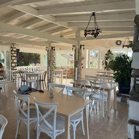Hotel Diaporos